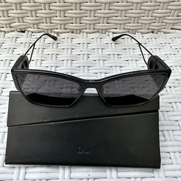 Christian Dior 30Montaigne B2U Square Sunglasses 54mm Black main image 6